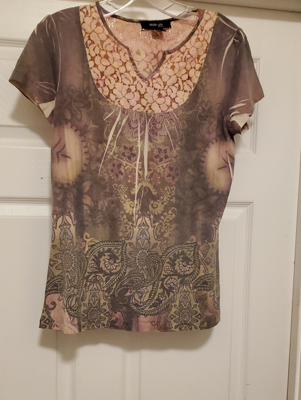 Style & Co. Women's Short Sleeve Paisley Lace-Inset Tee in Mauve and Cream